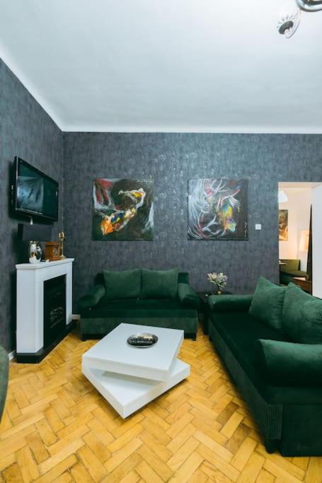 Apartamento House Of Art Bucarest Exterior foto